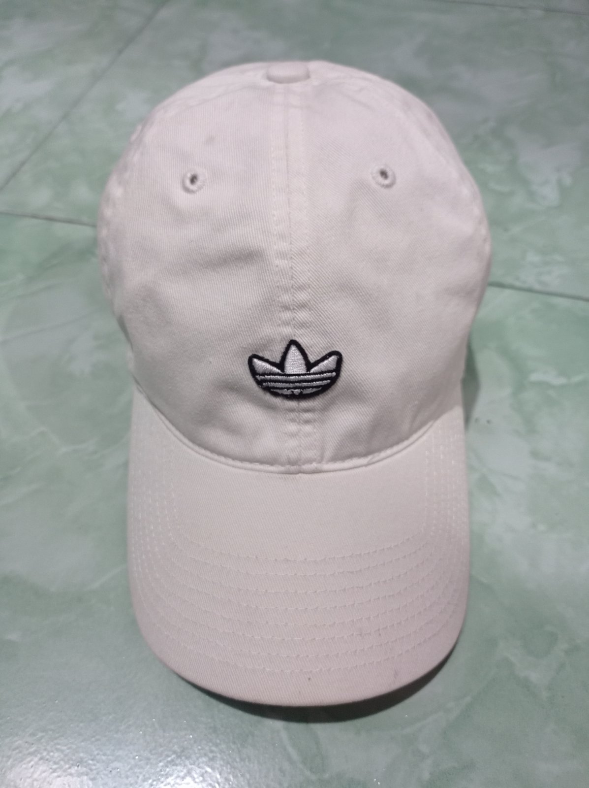 Topi Adidas
